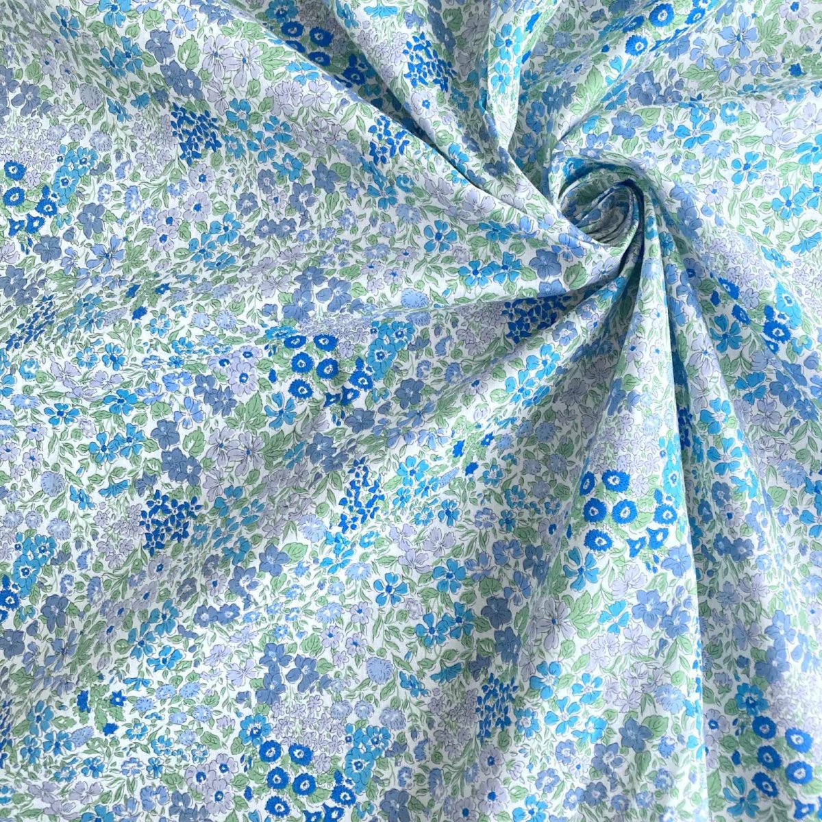 Photo2: Joanna Louise (2)